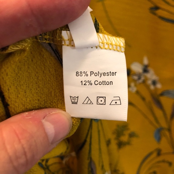 Plus dip hem floral print blouse - Picture 6 of 8